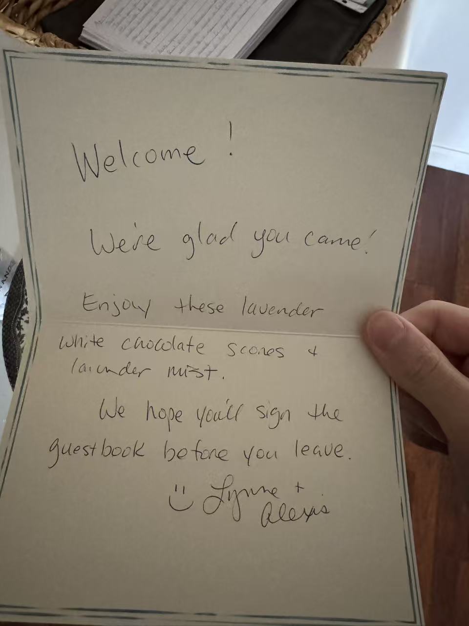 房主留的欢迎贺卡